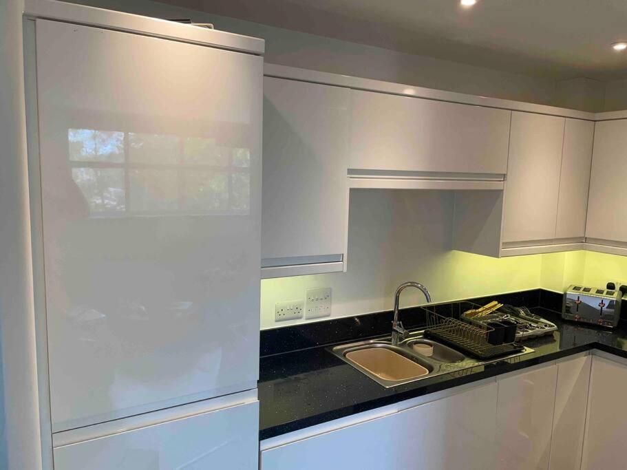 2 Bed City Centre Flat Бат Екстер'єр фото
